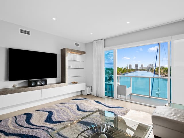 516 Hendricks Isle 4b, Fort Lauderdale, FL 33301