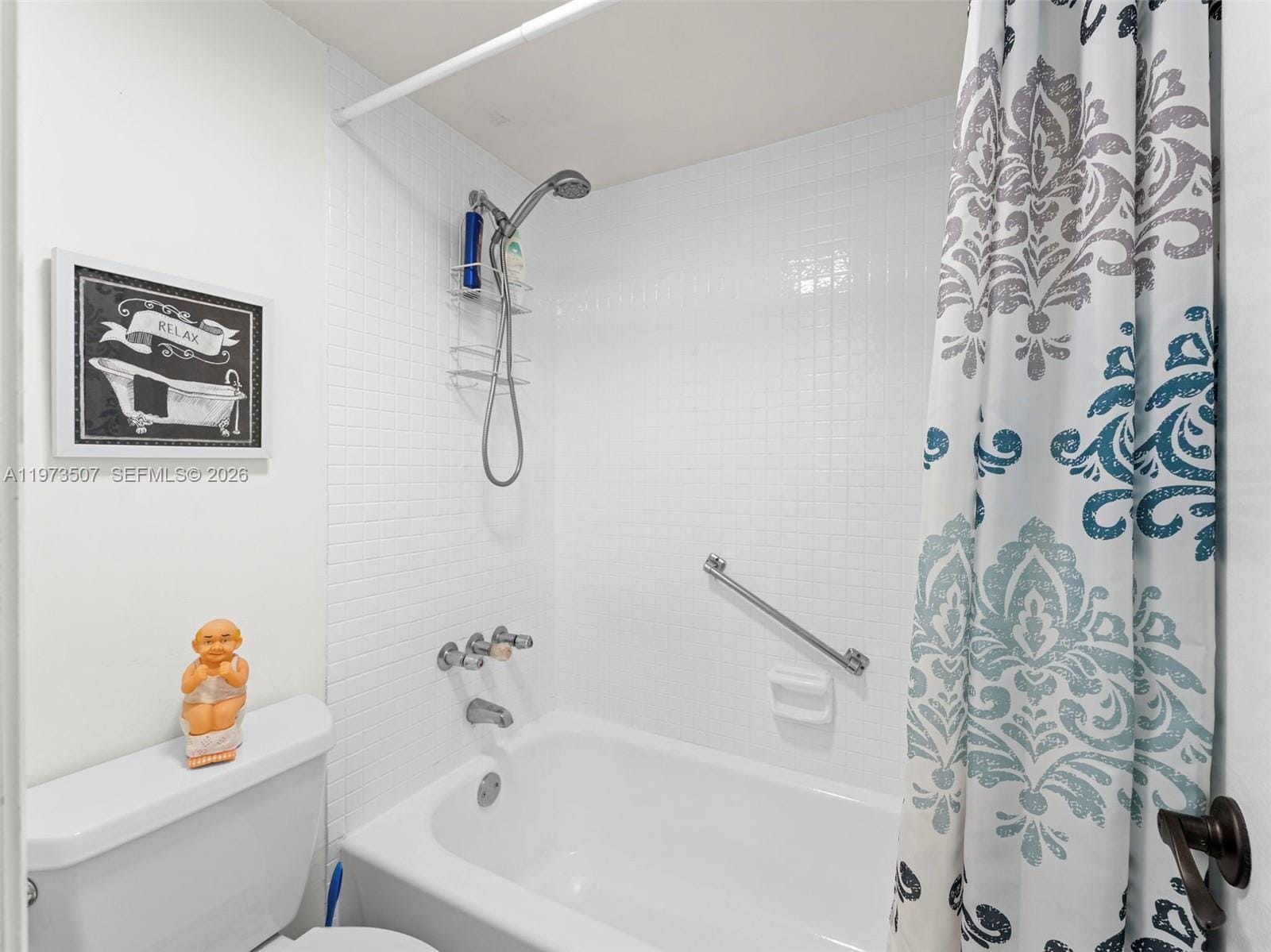 901 Colony Point Circle 304, Pembroke Pines, FL 33026 photo 7