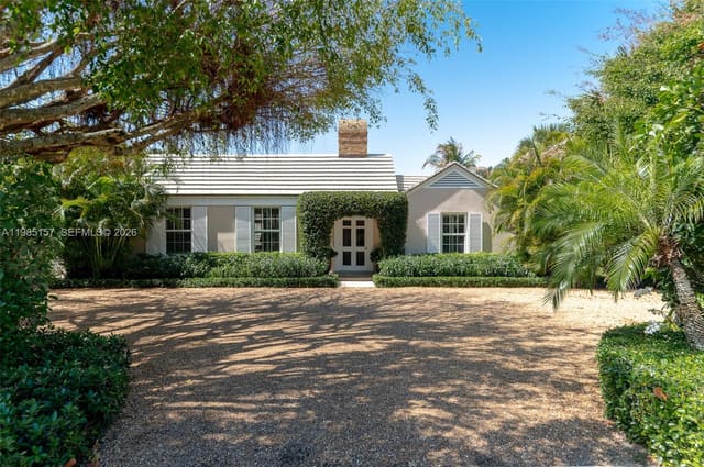 74 Gomez Road, Jupiter Island, FL 33455