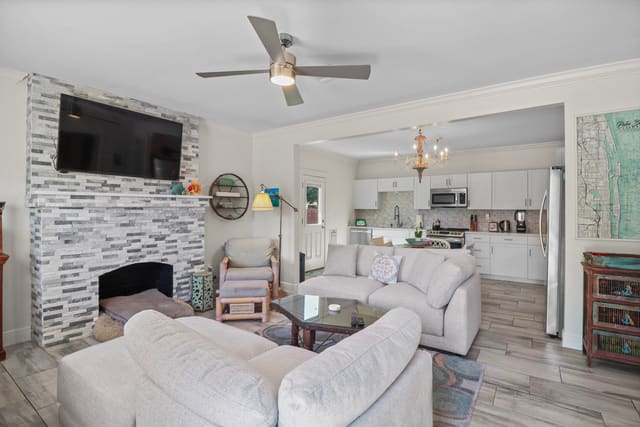 301 Hawthorne Drive, Lake Park, FL 33403