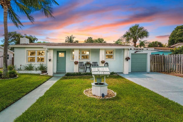 944 Hansen Street, West Palm Beach, FL 33405