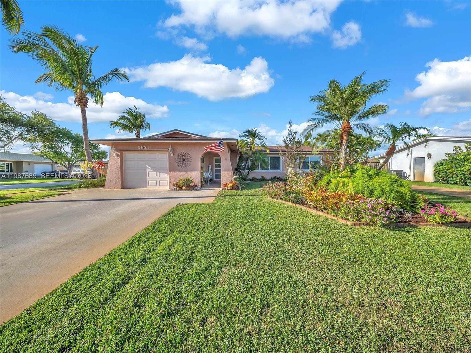 9621 NW 8th Street, Pembroke Pines, FL 33024