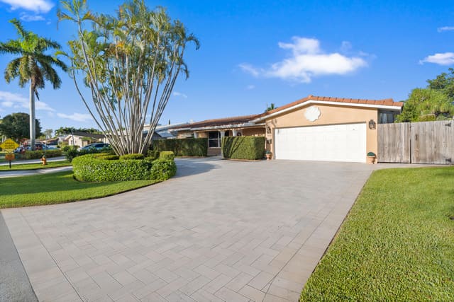 4421 NE 16th Terrace, Oakland Park, FL 33334