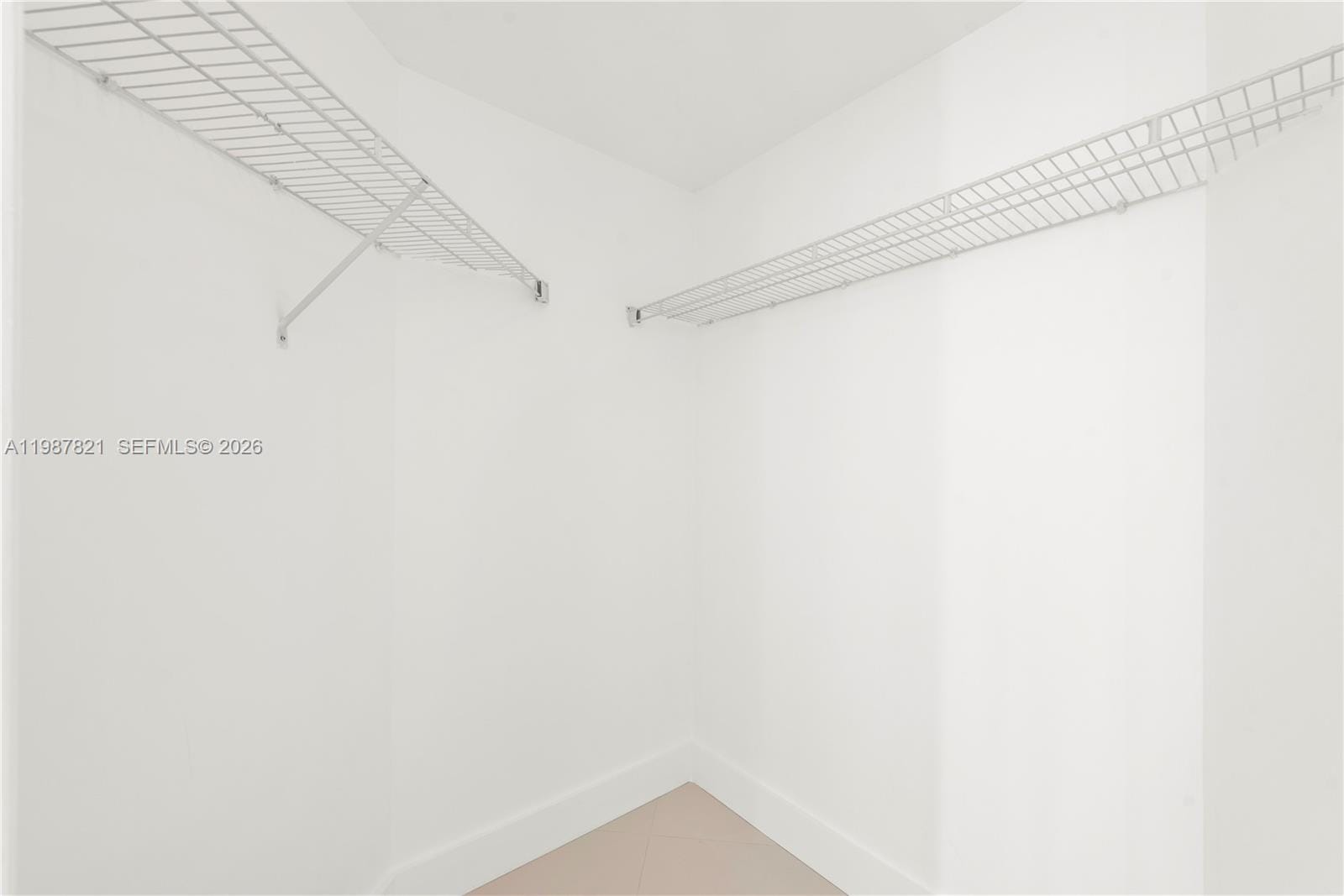 500 Brickell Avenue 1402, Miami, FL 33131 photo 13