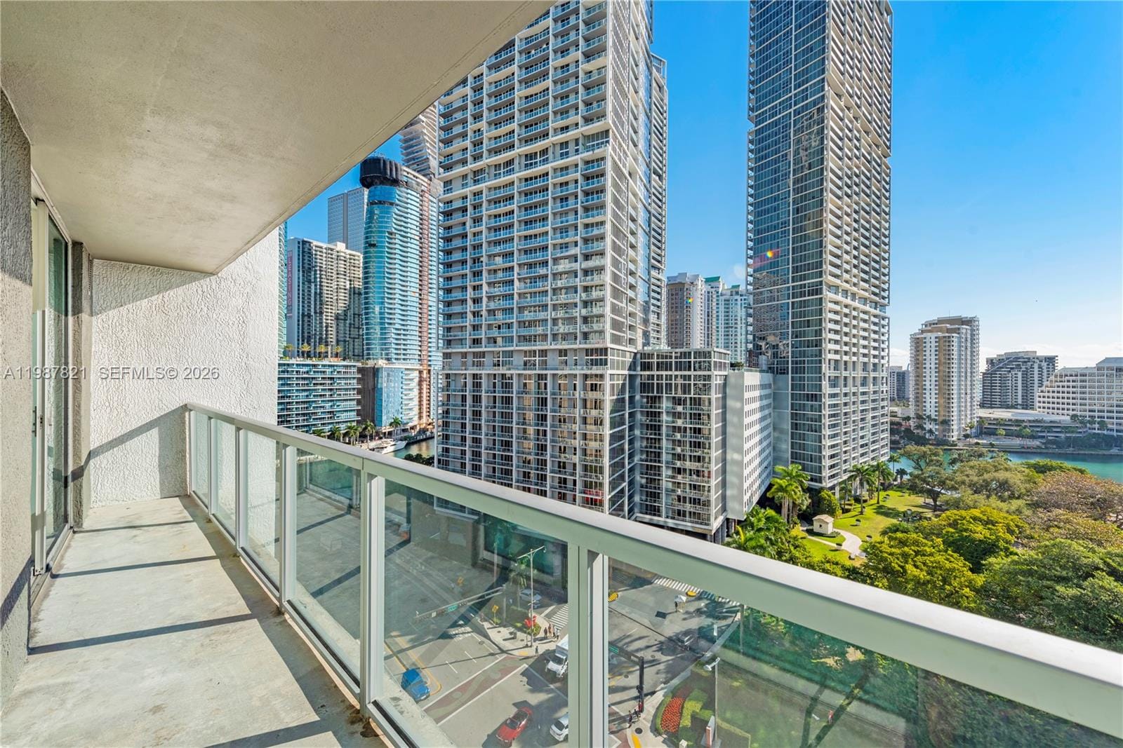500 Brickell Avenue 1402, Miami, FL 33131 photo 29
