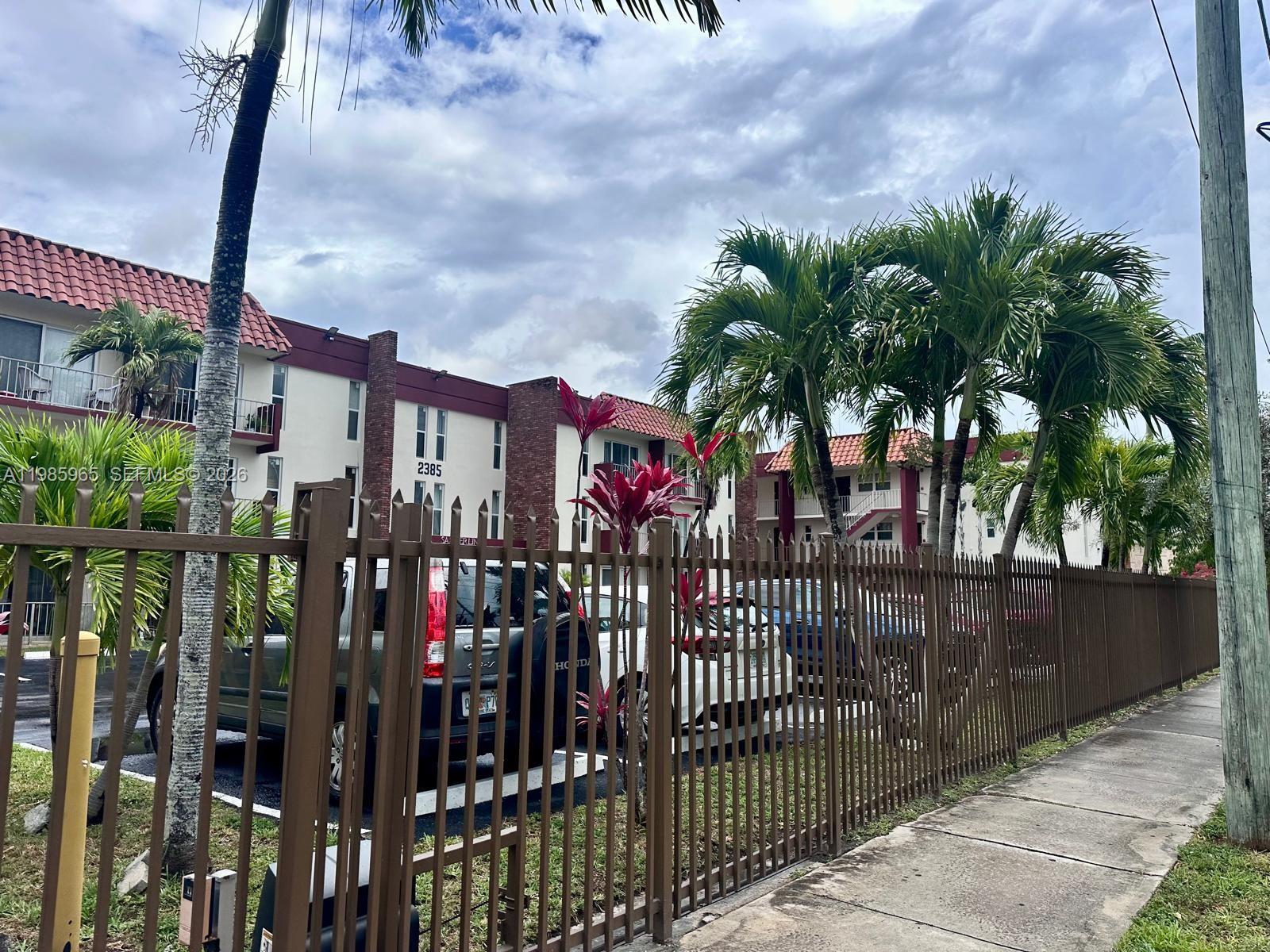 2385 NW 11th Street B16, Miami, FL 33125, Miami