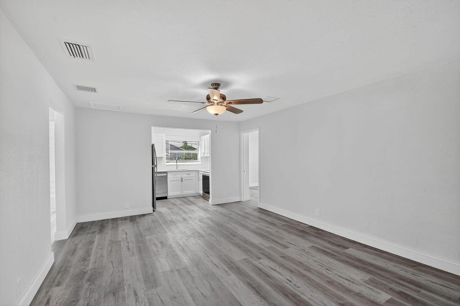 1373 W 30th Street, Riviera Beach, FL 33404 photo 8
