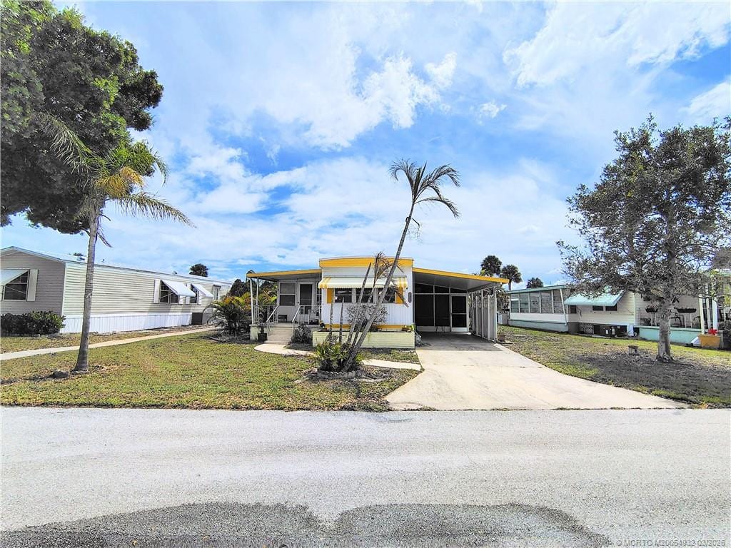 2465 SE Penny Lane, Stuart, FL 34994 photo 2