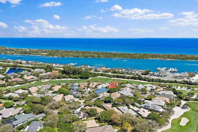 18515 SE Prestwick Lane, sold in Jupiter Hills Village, Jupiter, FL