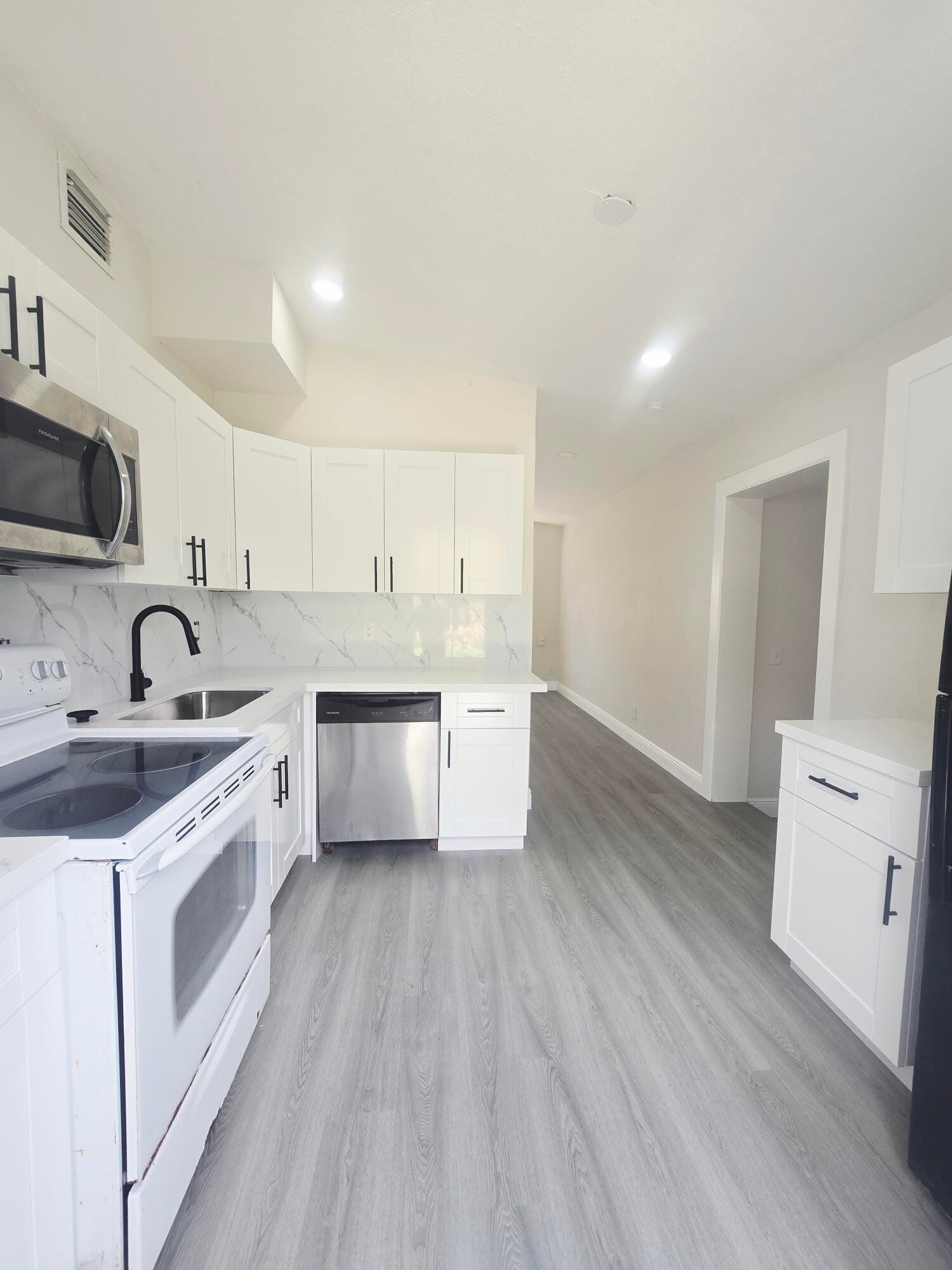 3102 French Avenue, Lake Worth Beach, FL 33461 photo 3