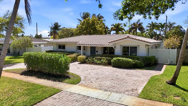 2140 NE 52nd Court, sold in Mary-Knoll, Fort Lauderdale, FL