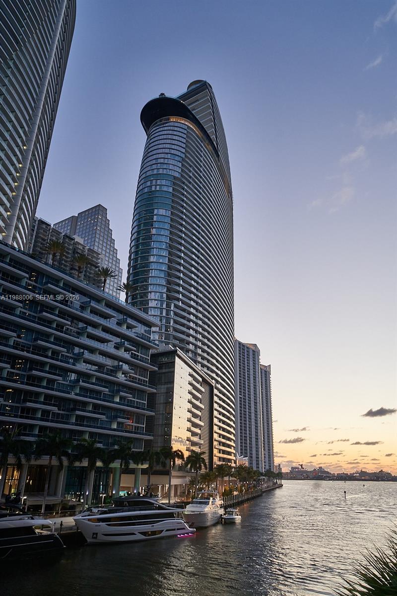 300 Biscayne Boulevard Way 1808W, Miami, FL 33131, Miami