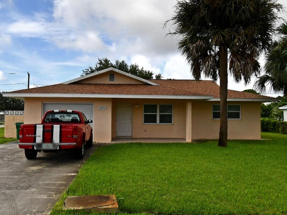 1501 SE Minorca Avenue, Port St. Lucie, FL 34952