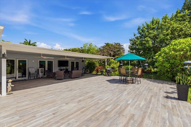 14550 SW 24th Street, Davie, FL 33325