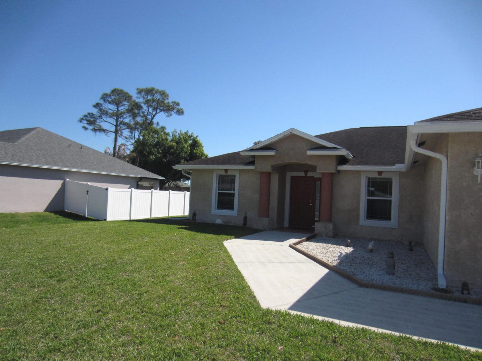 4702 Seagrape Drive, Fort Pierce, FL 34982 photo 2