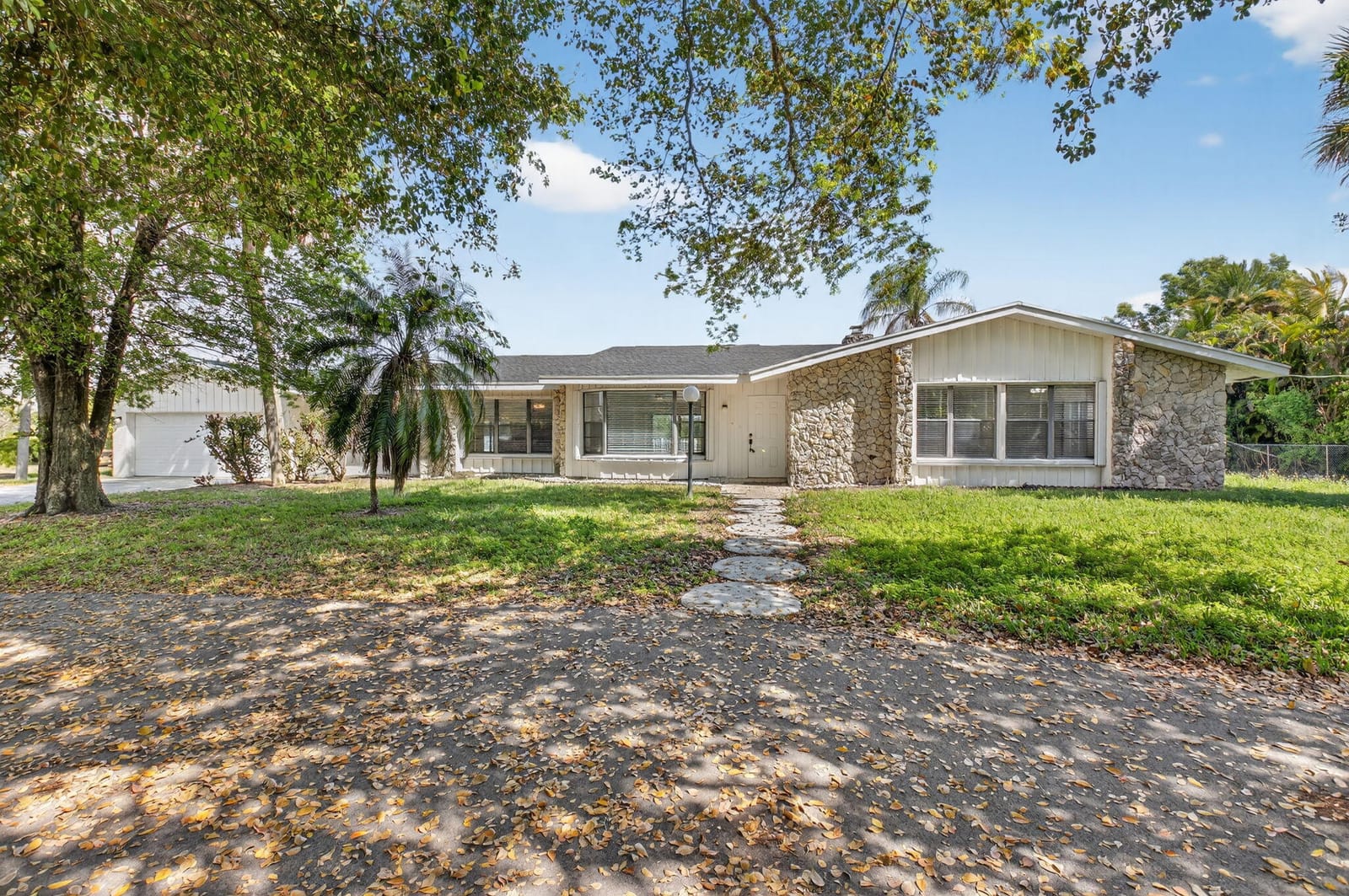 10157 La Reina Road — photo 4