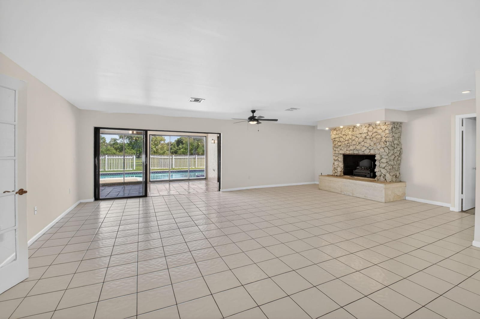 10157 La Reina Road — photo 10