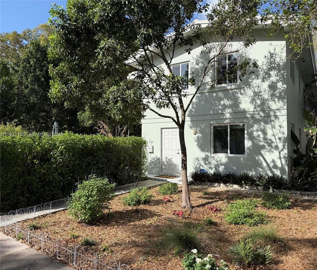 201 Fluvia Avenue, sold in Coconut Gr Sec 1 C Gab, Coral Gables, FL