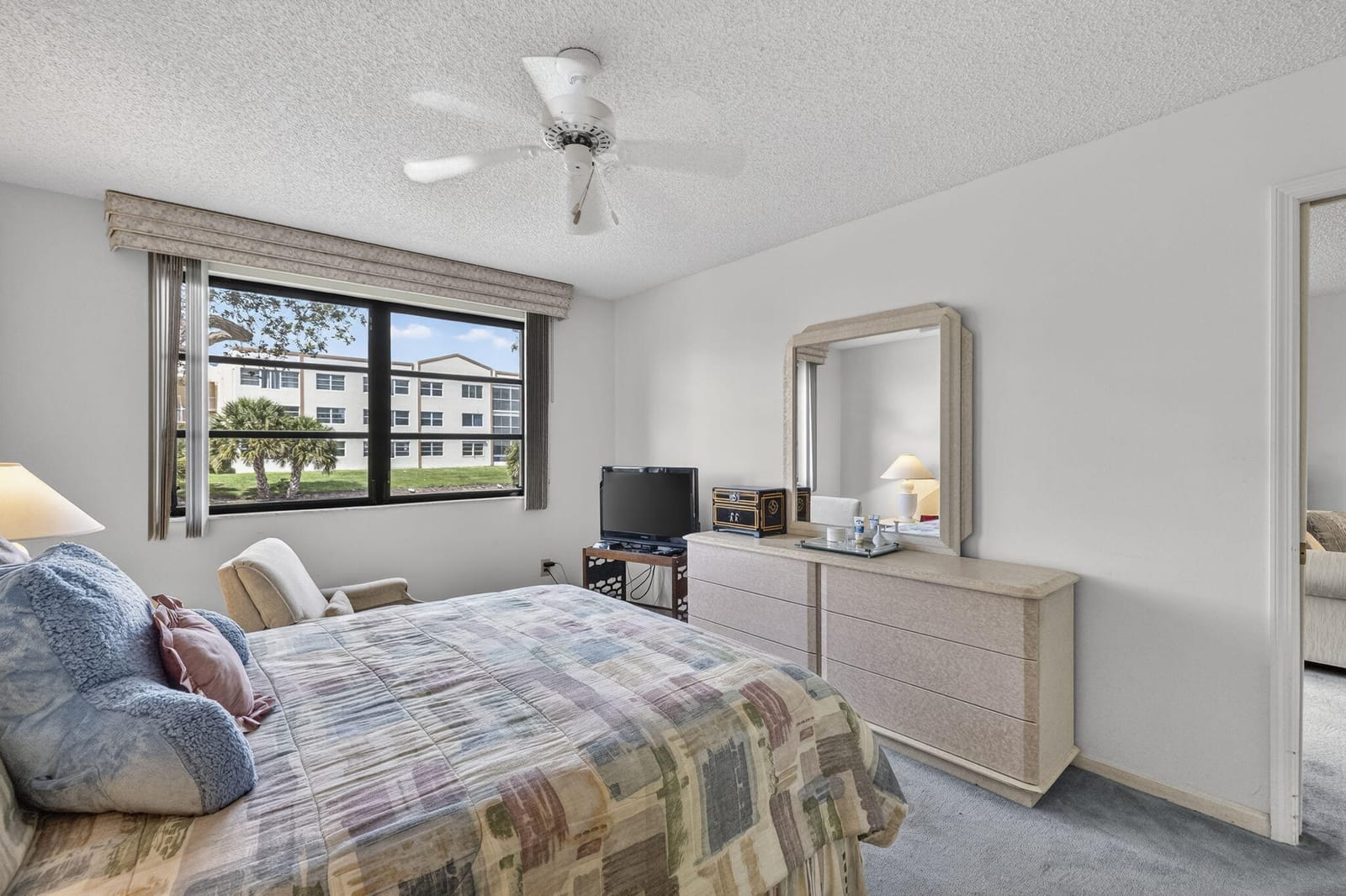 10806 W Clairmont Circle 108, Tamarac, FL 33321 photo 16