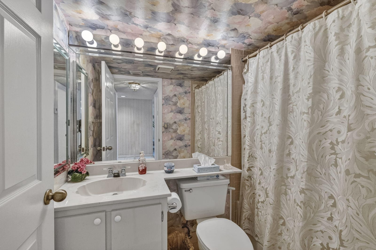 10806 W Clairmont Circle 108, Tamarac, FL 33321 photo 21