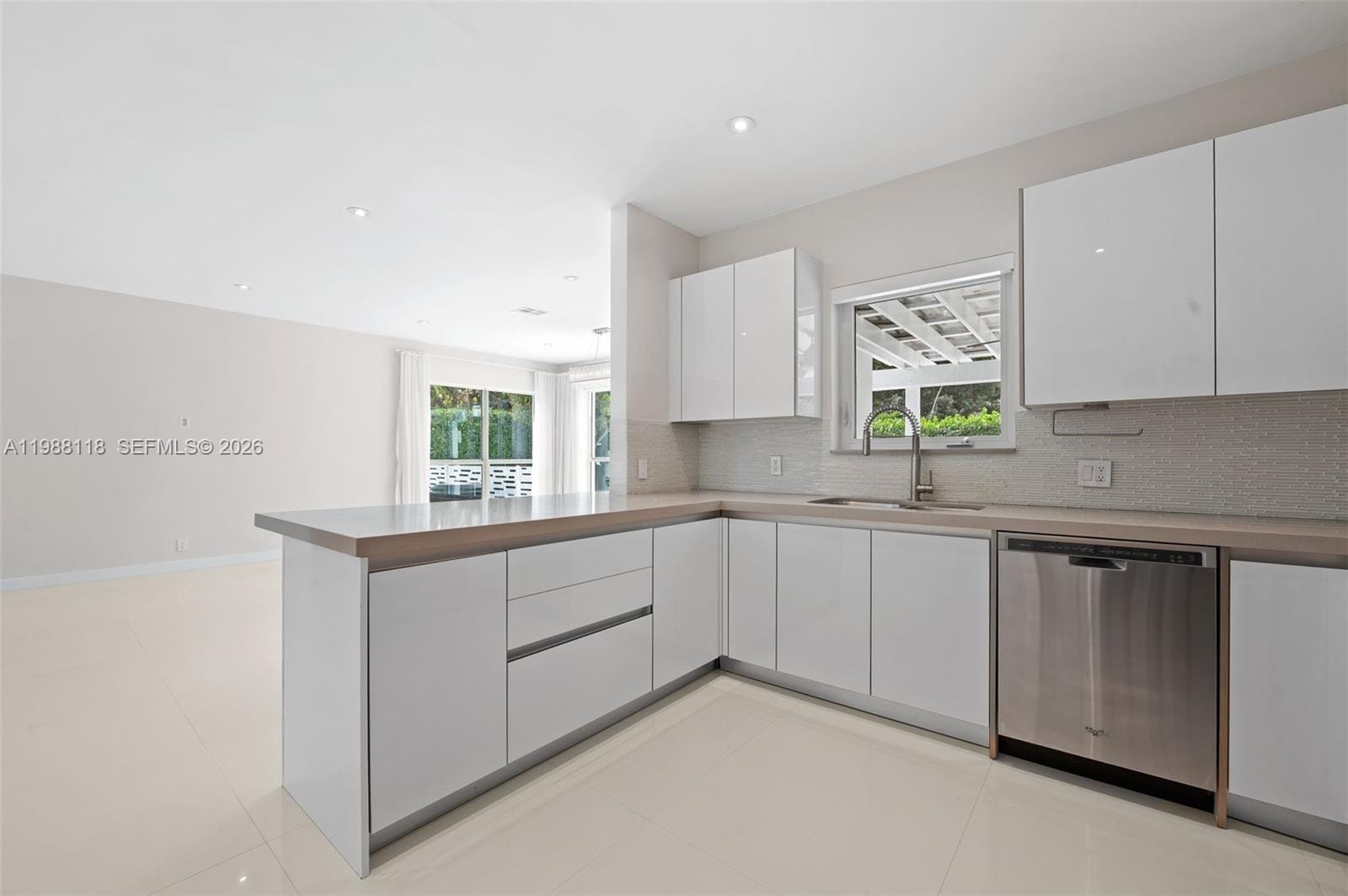 1530 Zuleta Avenue, Coral Gables, FL 33146 photo 16