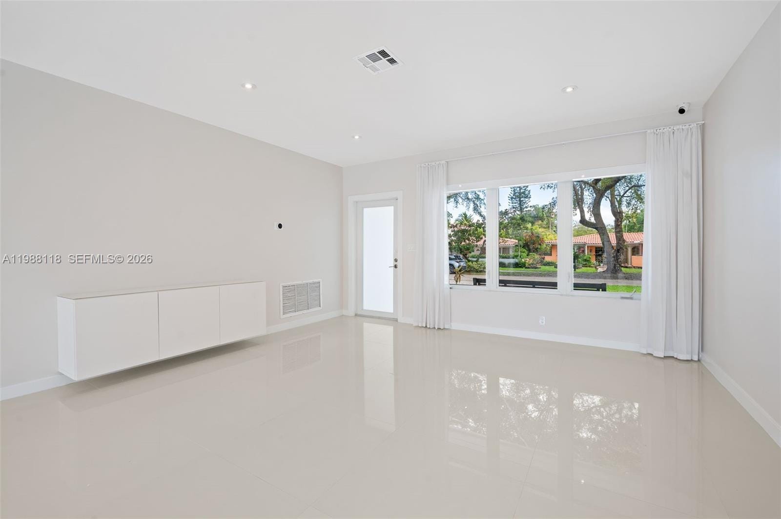 1530 Zuleta Avenue, Coral Gables, FL 33146 photo 6