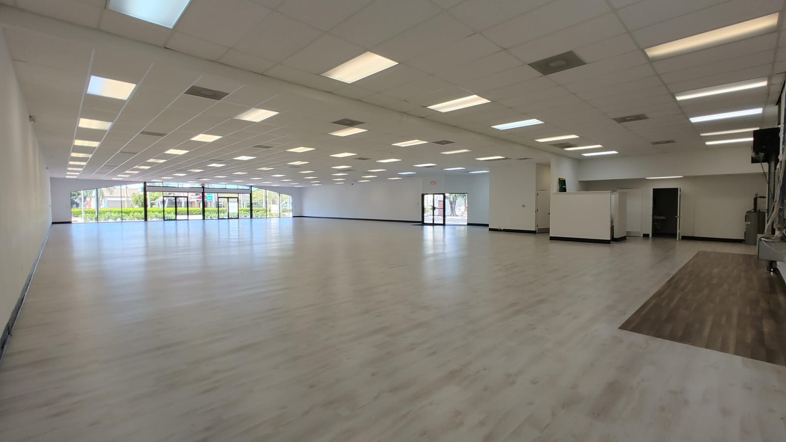 2050 N University Drive — photo 3