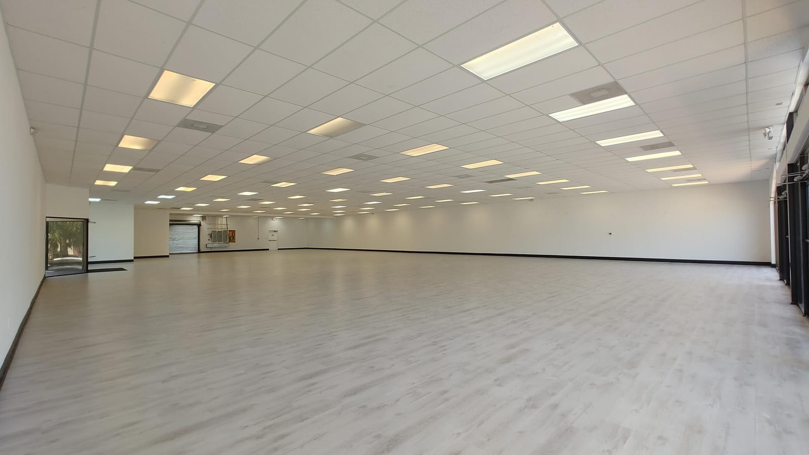 2050 N University Drive — photo 5