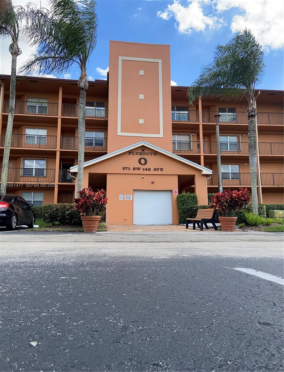 571 SW 142nd Avenue 311O, Pembroke Pines, FL 33027, Pembroke Pines