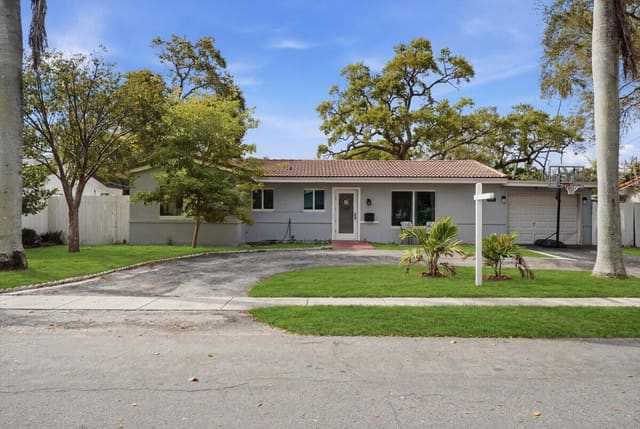 330 SE 6th Street, sold in Norwood, Pompano Beach, FL