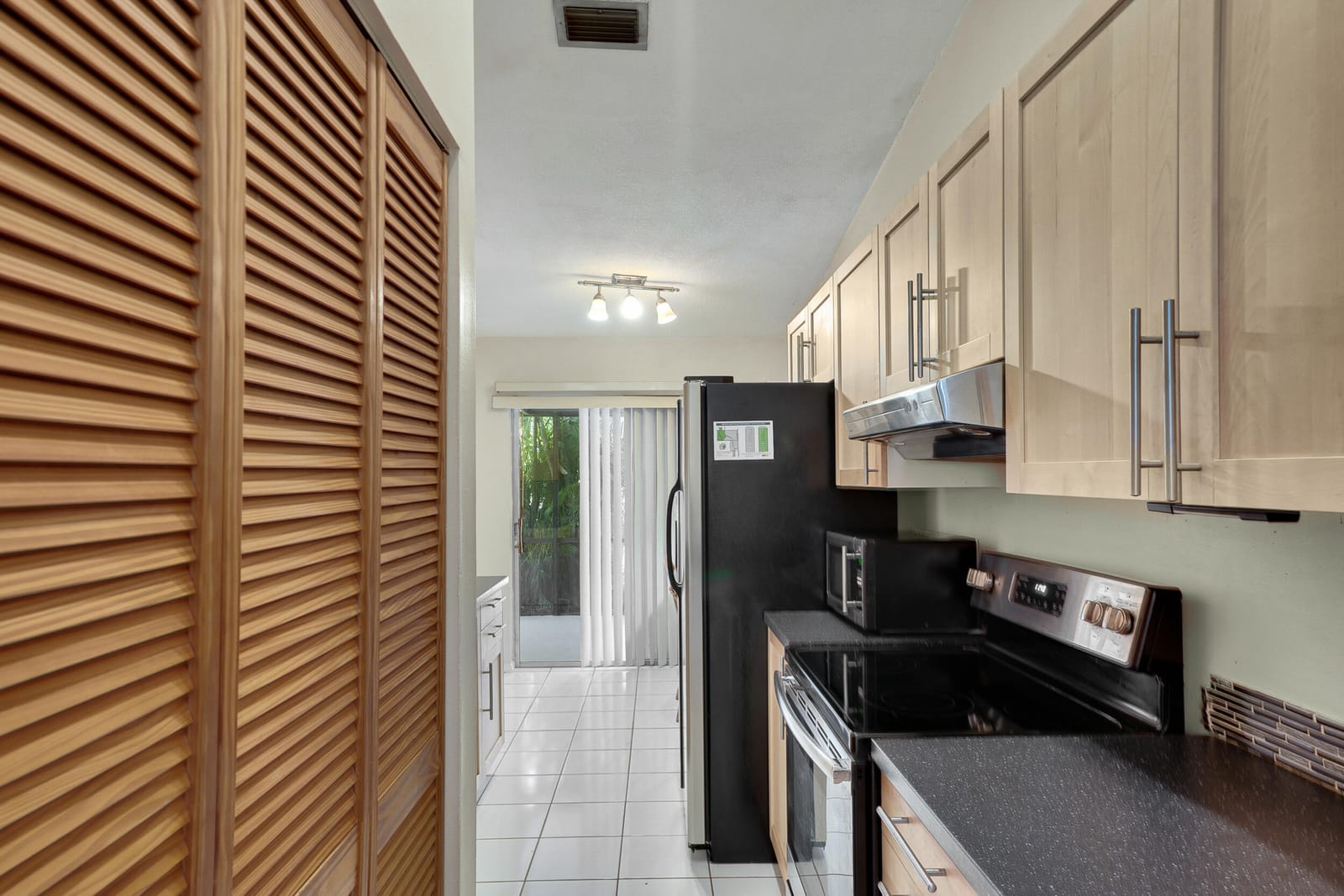 7418 NW 34th Street — photo 10