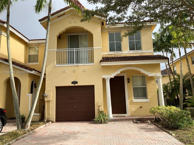 14956 SW 8th Lane, sold in Grand Lakes Phase Iii, Miami, FL