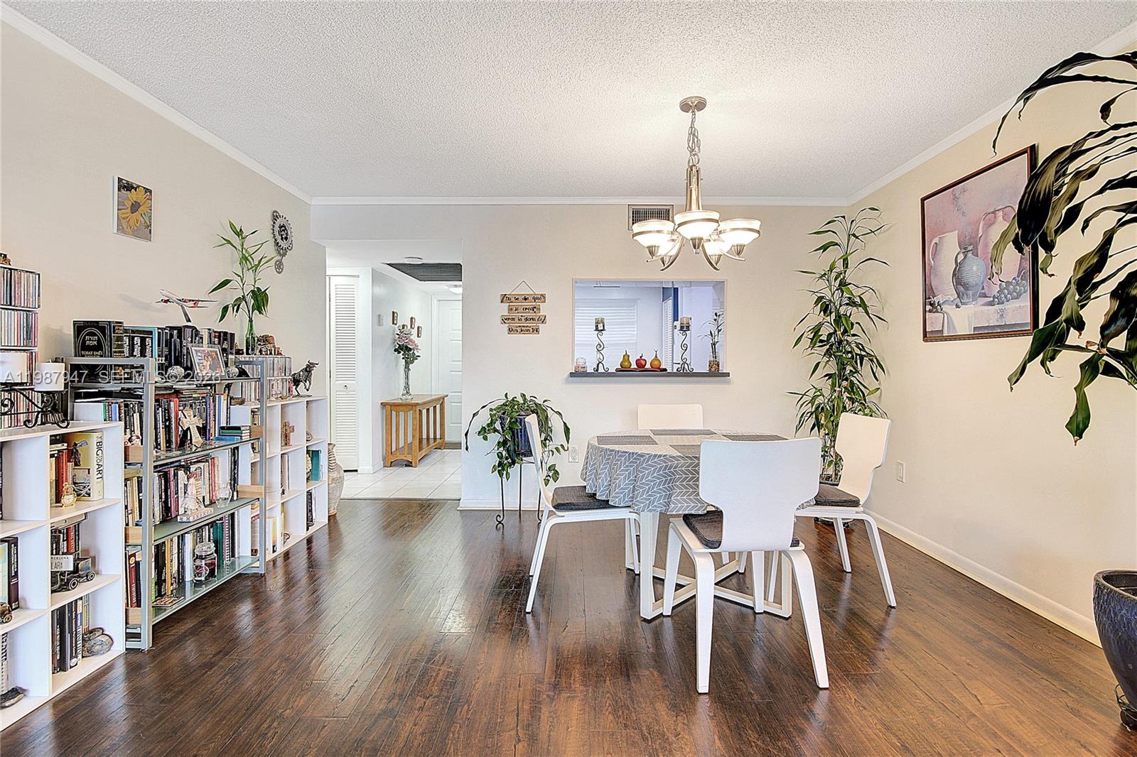1100 Colony Point Circle 302, Pembroke Pines, FL 33026, Pembroke Pines