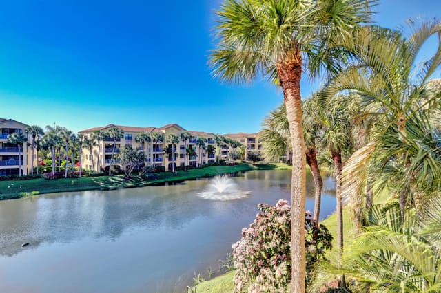 800 Uno Lago Drive 305, Juno Beach, FL 33408