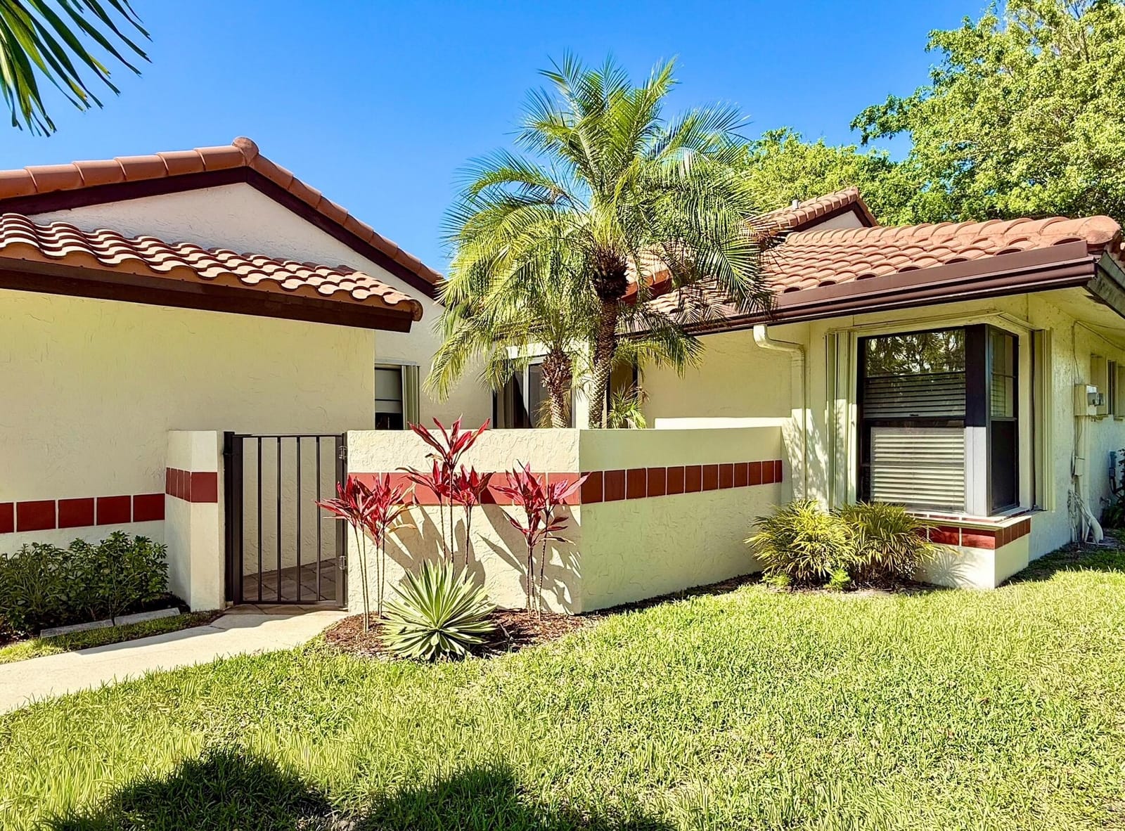 5317 Fig Palm Way B, Boynton Beach, FL 33437 photo 2