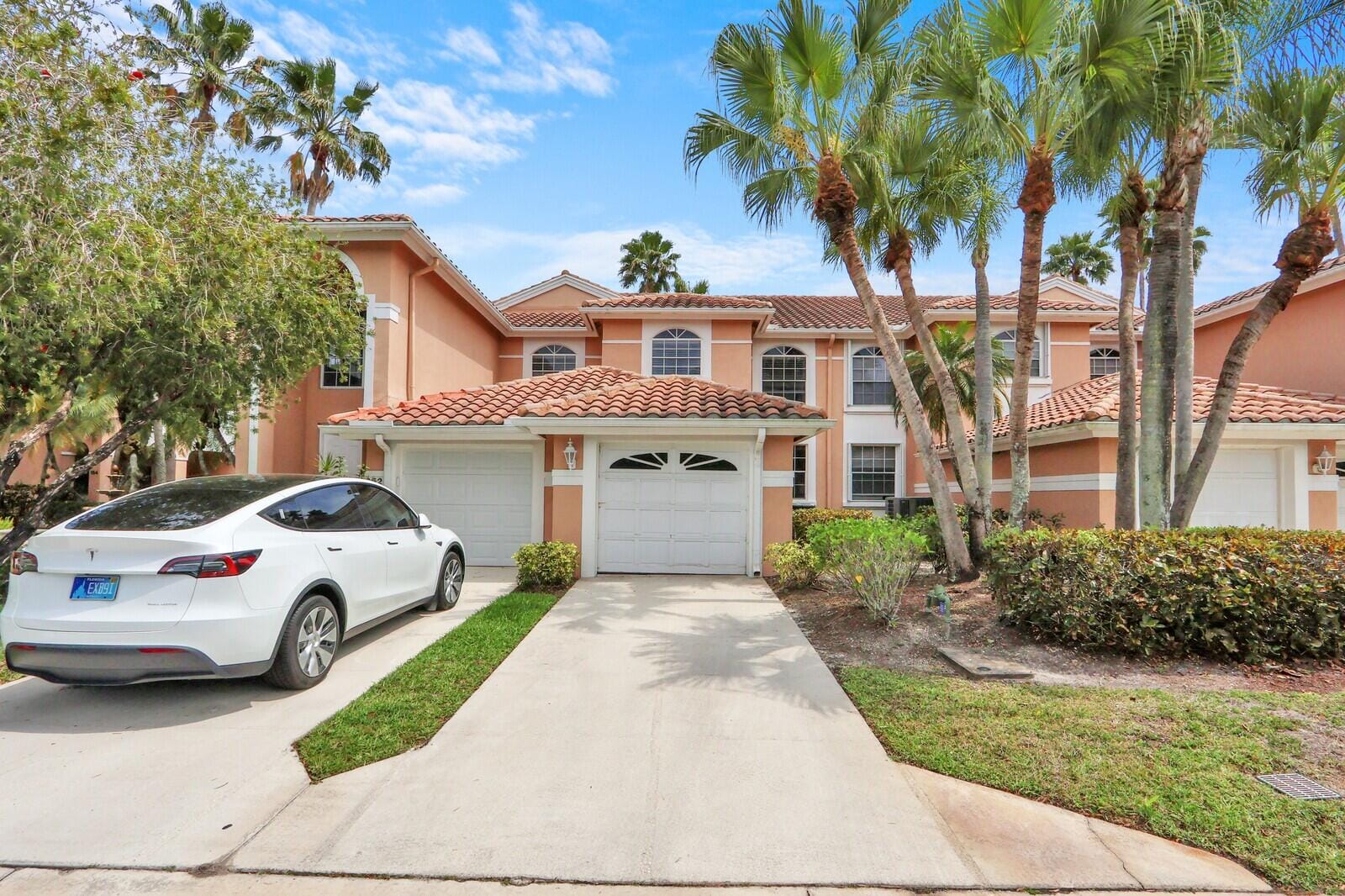 152 Legendary Circle, Palm Beach Gardens, FL 33418 photo 2