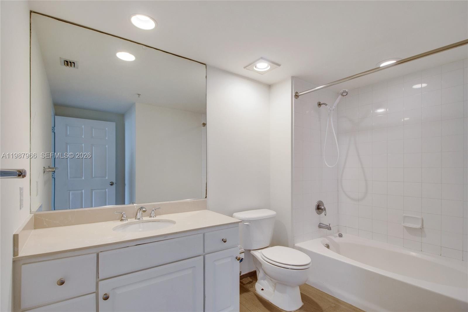 2000 N Bayshore Drive 506, Miami, FL 33137 photo 10