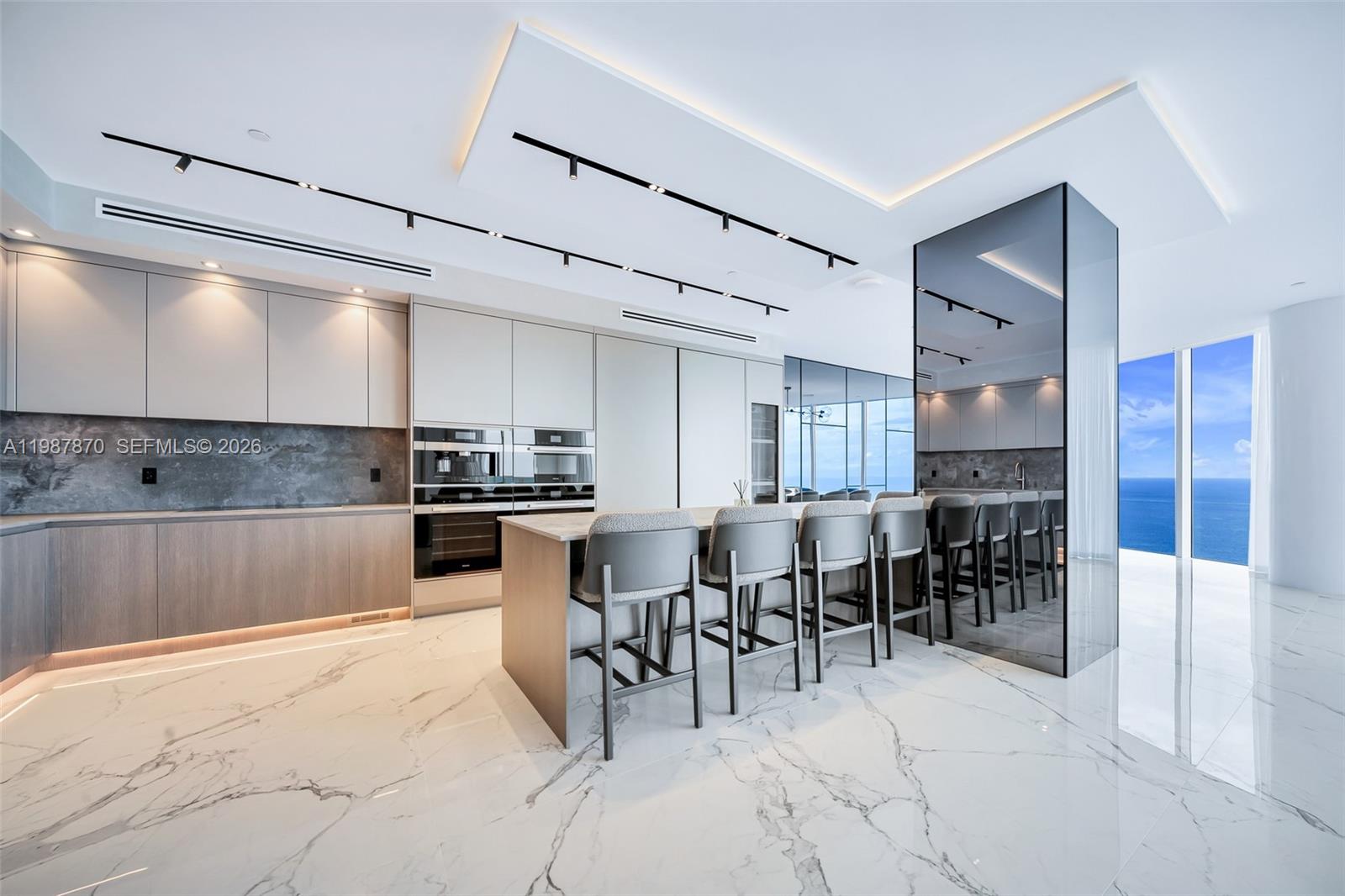 2711 S Ocean Drive 3905 — photo 2
