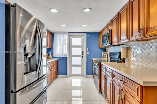 1400 S 19th Avenue 1, sold in Garden Terrace Co-Op 4, Hollywood, FL