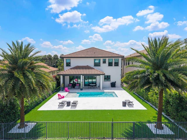 12095 S Baypoint Circle, Parkland, FL 33076