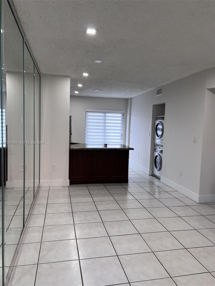 5480 W 21st Court 404, Hialeah, FL 33016, Hialeah