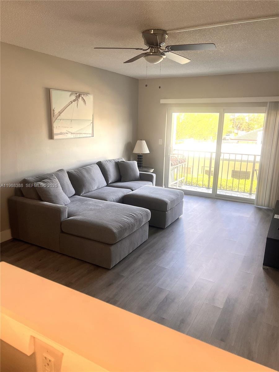 400 N Riverside Drive 214 — photo 7