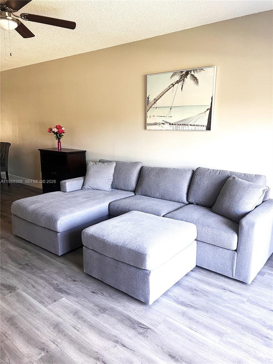 400 N Riverside Drive 214 — photo 8