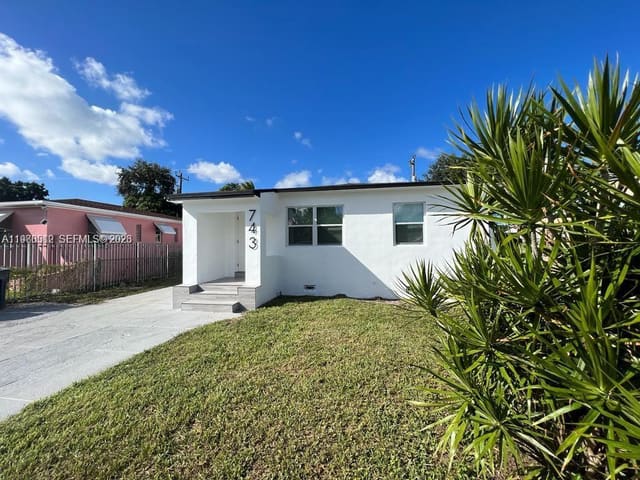 743 NW 77th Terrace, sold in Stephens Manor, Miami, FL
