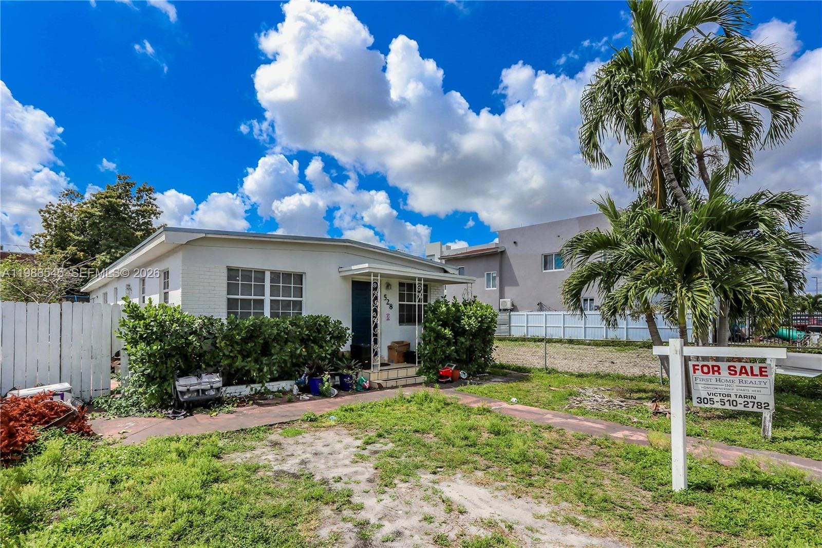 528 E 10th Street, Hialeah, FL 33010 photo 1
