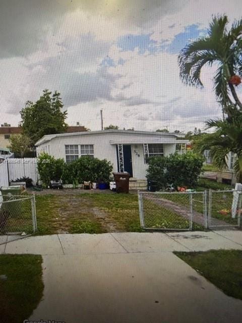 528 E 10th Street, Hialeah, FL 33010 photo 3