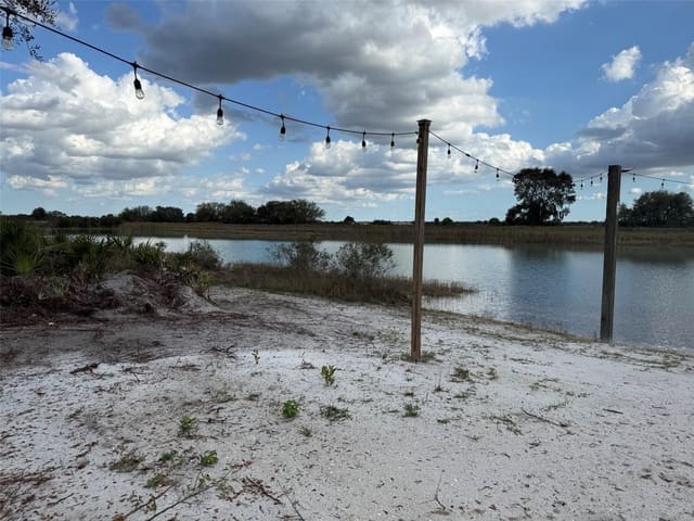 20216 NW 242nd Street, Okeechobee, FL 34972