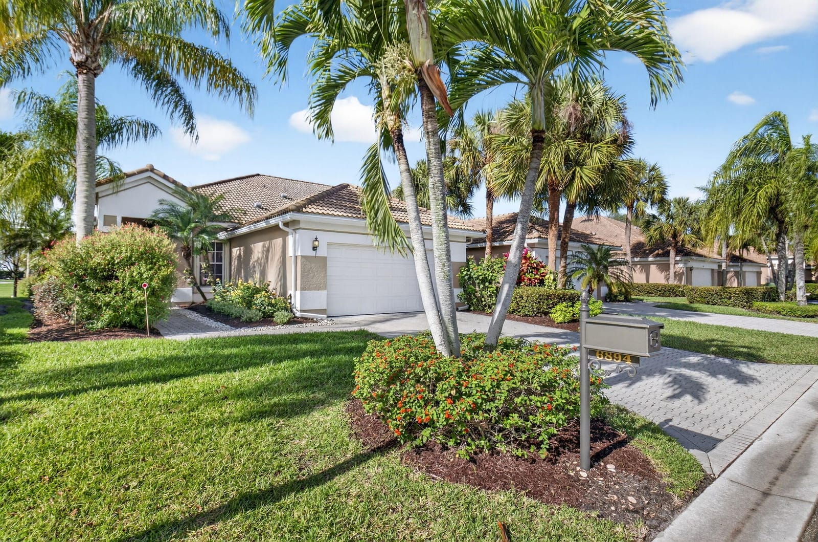 6894 Swan Sea Lane — photo 5