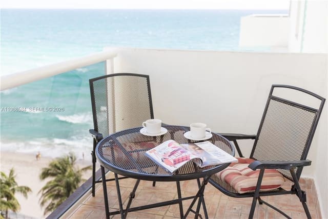 3725 S Ocean Drive 1003, Hollywood, FL 33019