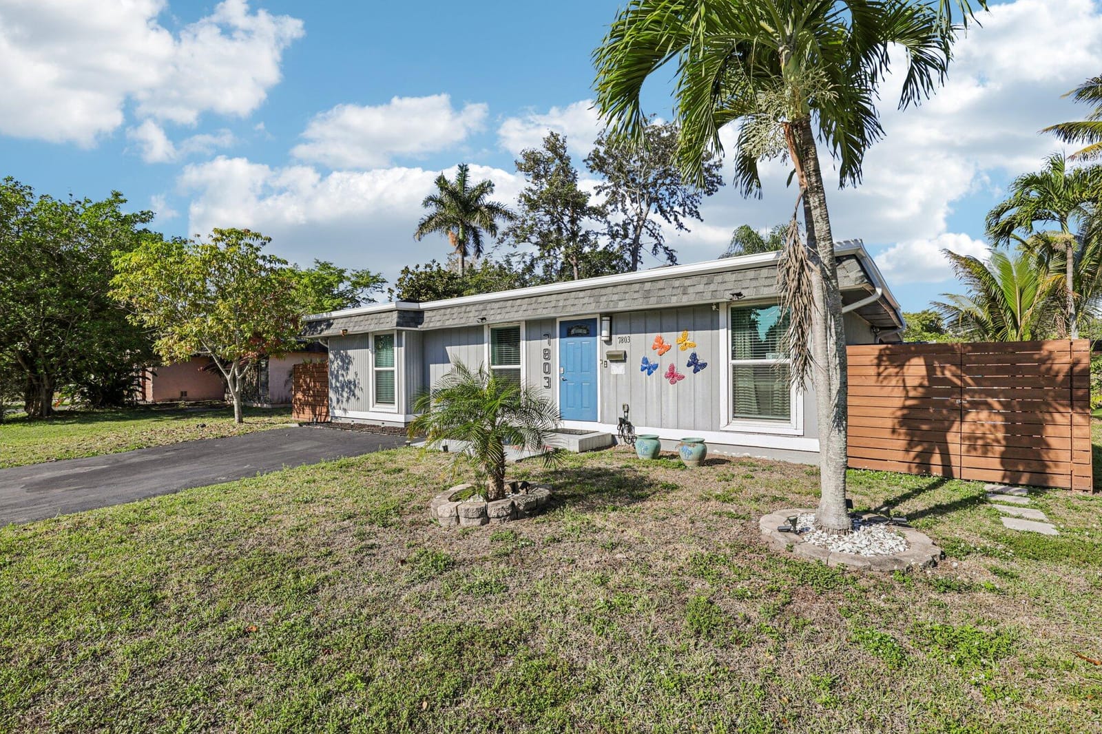 7803 NW 69th Terrace, Tamarac, FL 33321 photo 3
